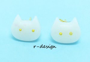 キラキラ子猫ピアス～シロ～